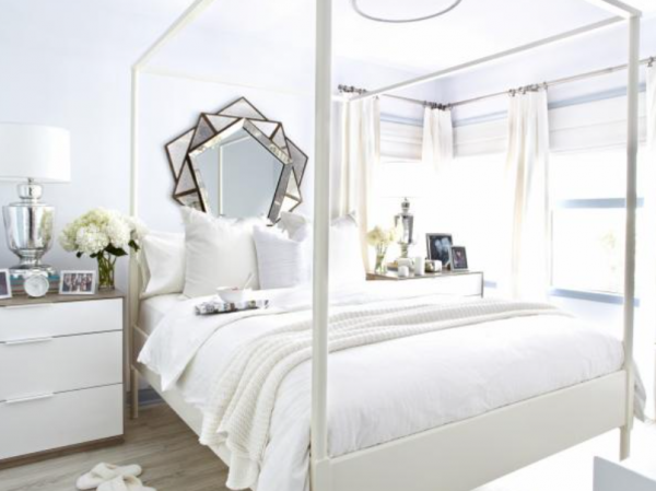 Kamar Serba Putih: Desain kamar dengan seluruh elemen berwarna putih untuk kesan elegan